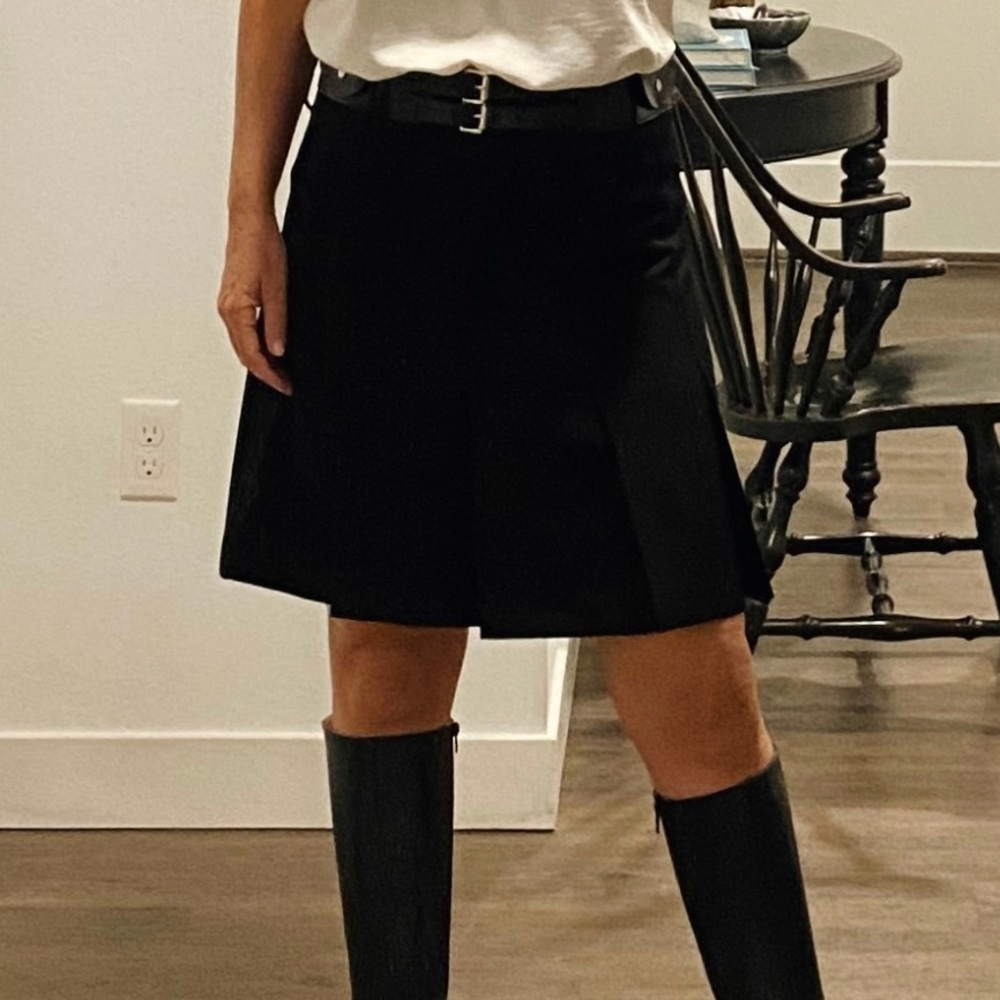 Burberry Black Belted Wool Pleated Slit Skirt.